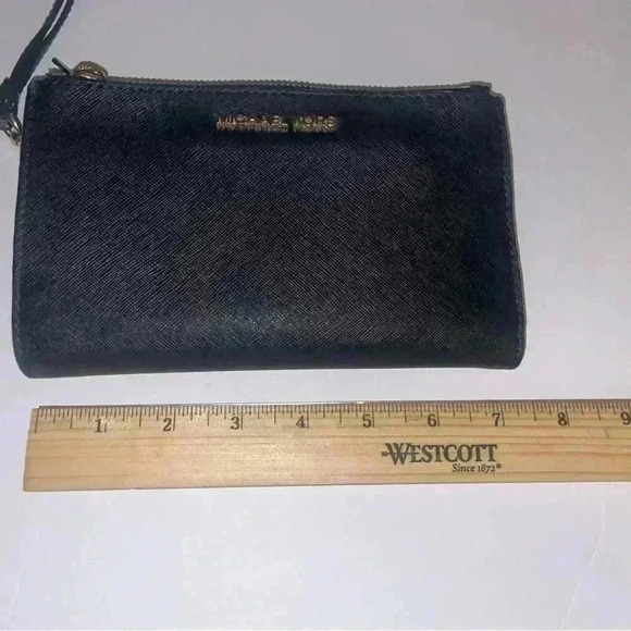 Micheal Kors double zip black wristlet‎ - Picture 1 of 7